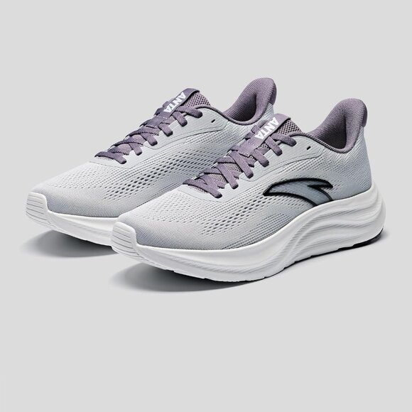 Athletic_Shoes